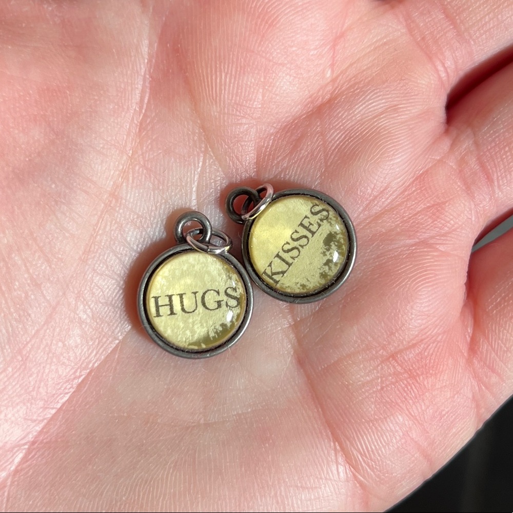 Small Pendants - Hugs & Kisses